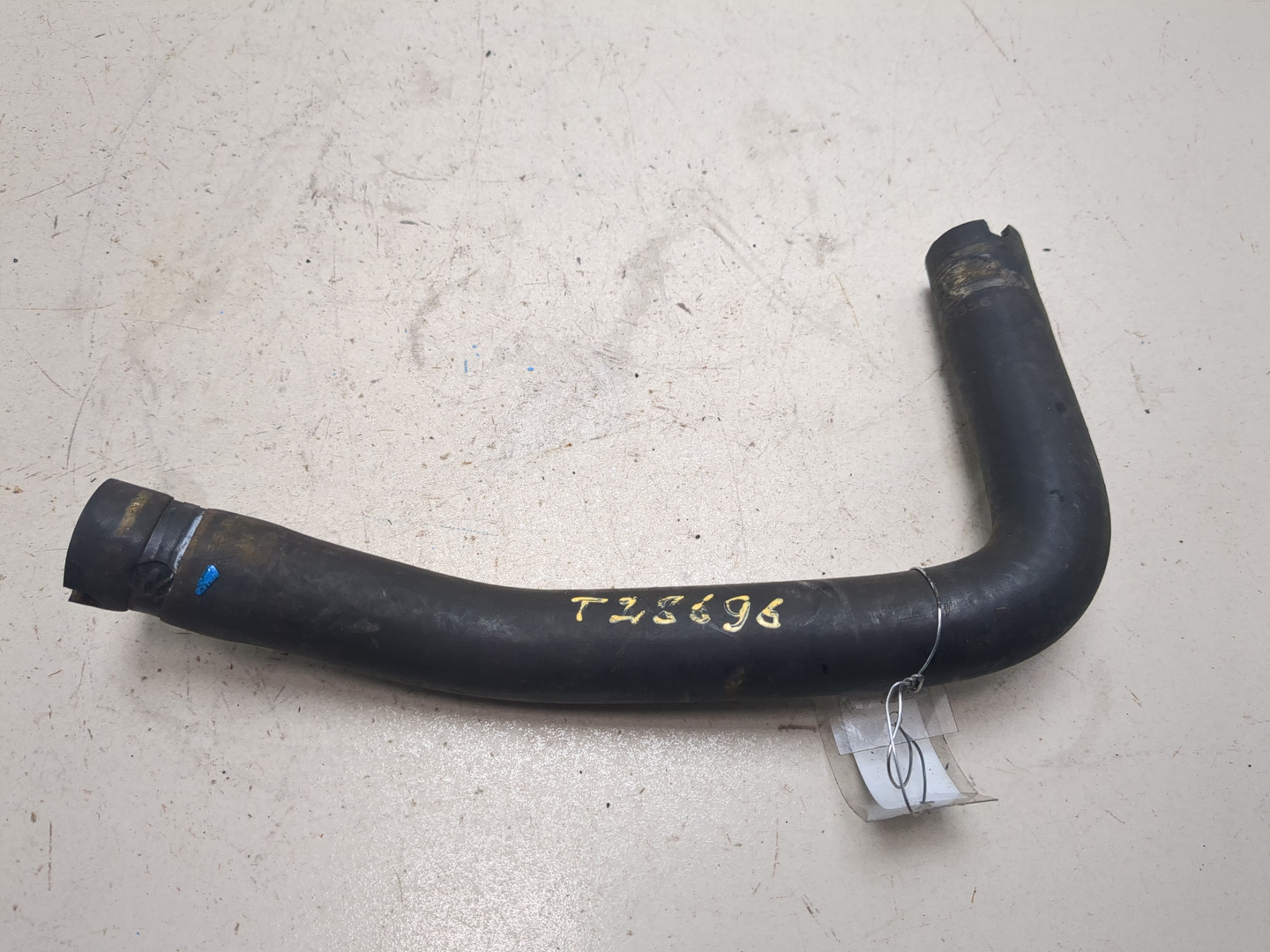 Шланг системы охлаждения