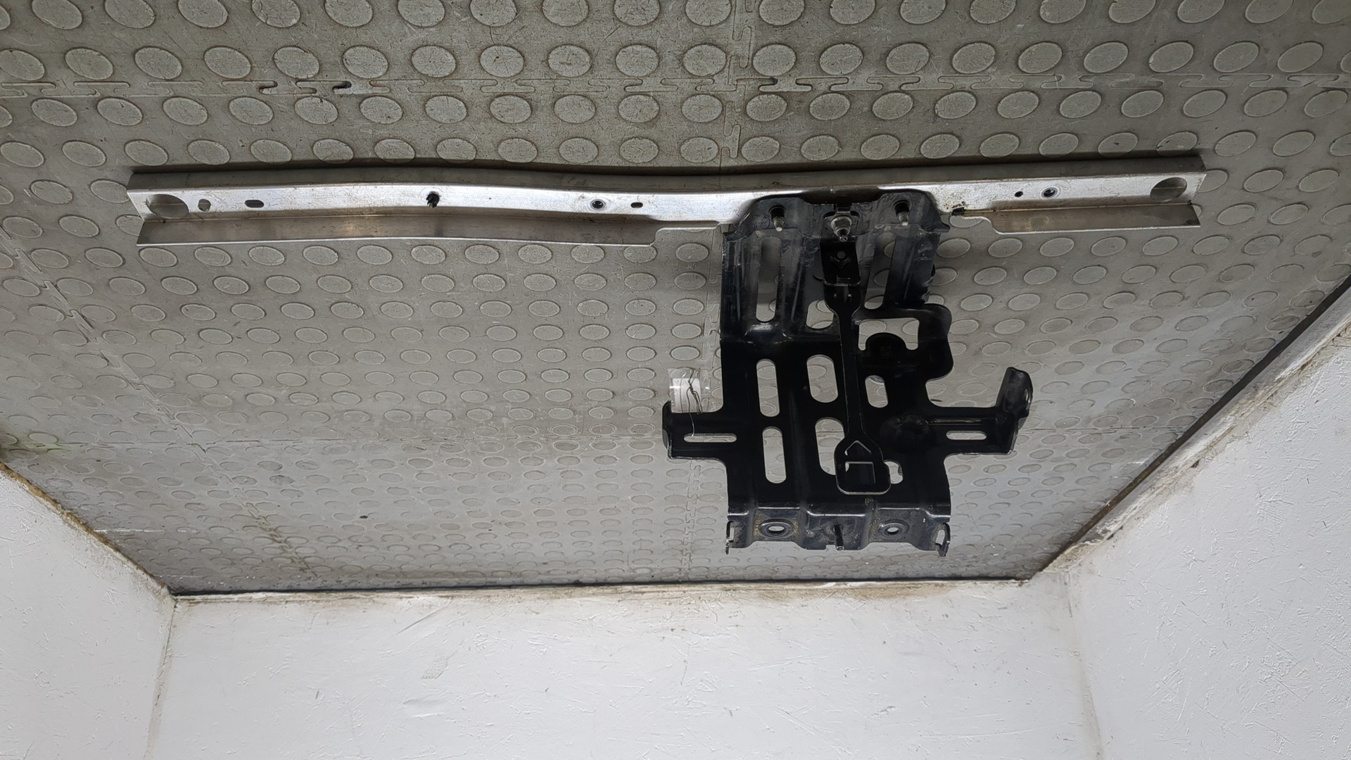 Кронштейн (сопут. товар)