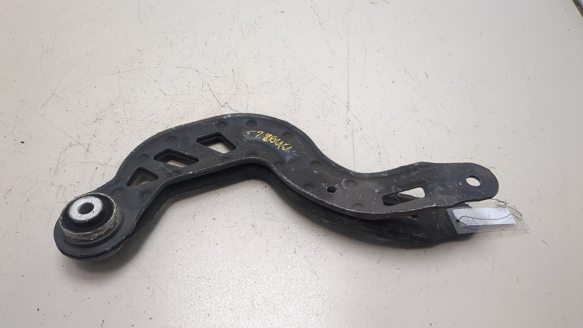 Рычаг задний