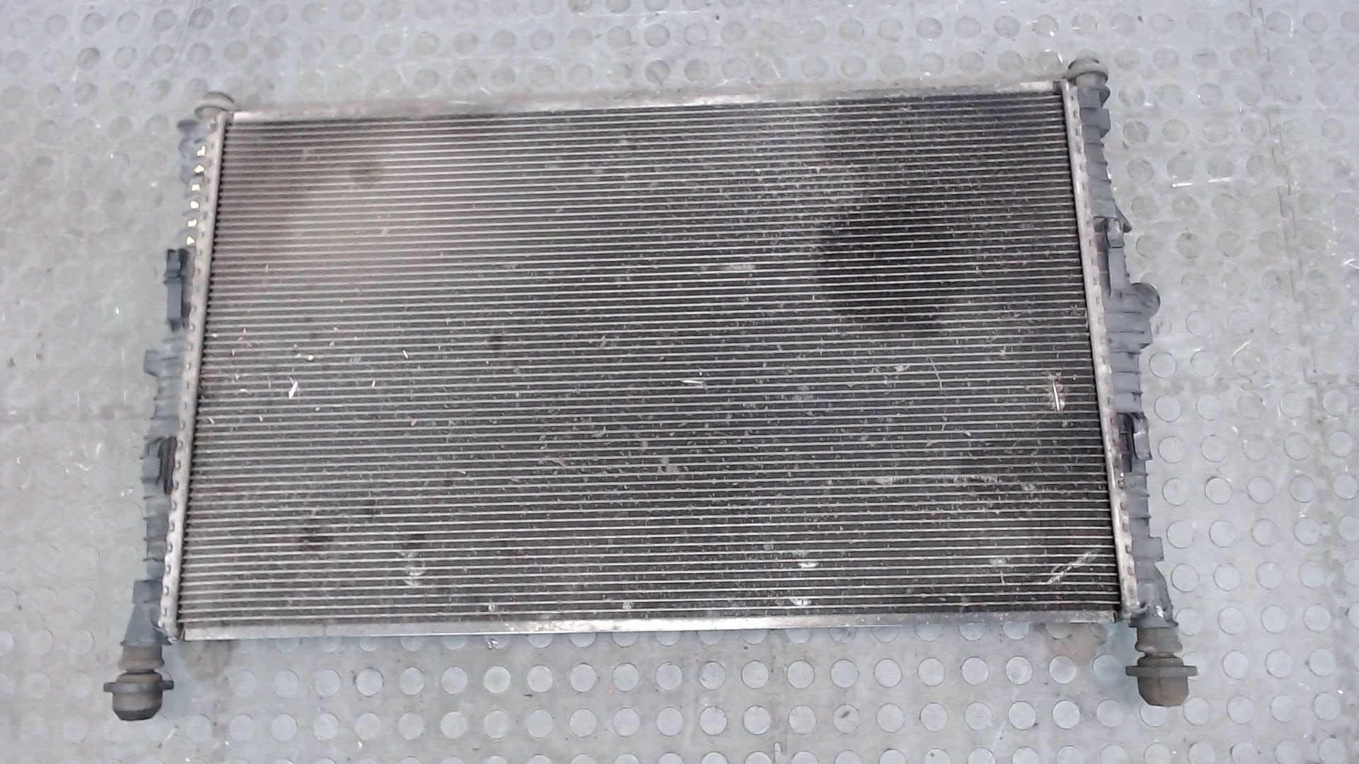 Радиатор охлаждения двигателя основной