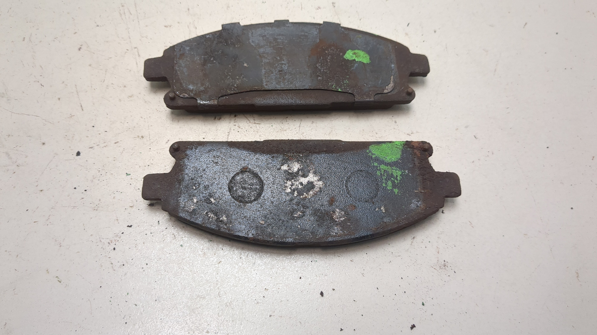 Колодки тормозные передние к-т