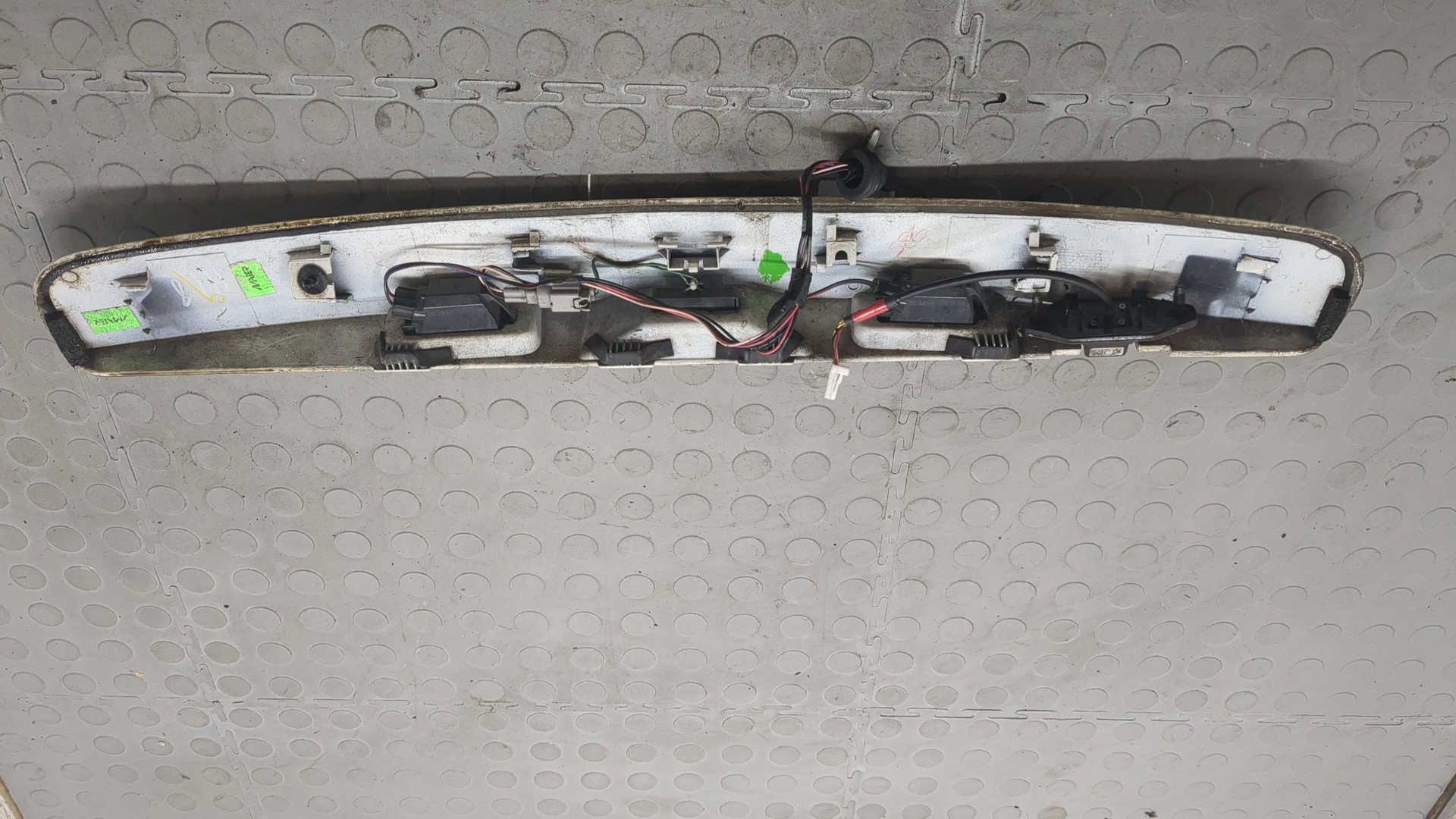 Фонарь подсветки номера