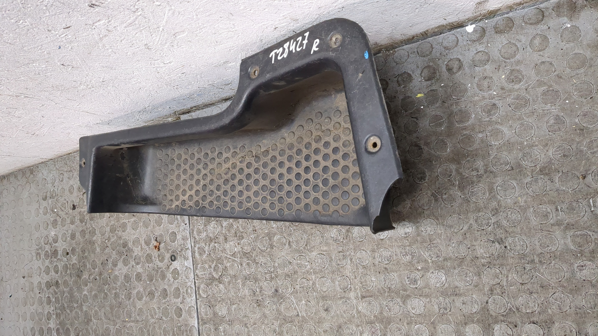 Подножка правая