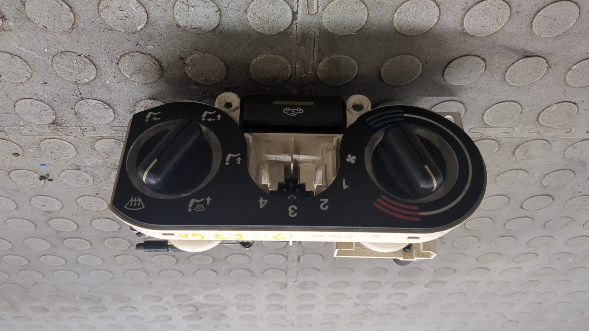 Переключатель отопителя