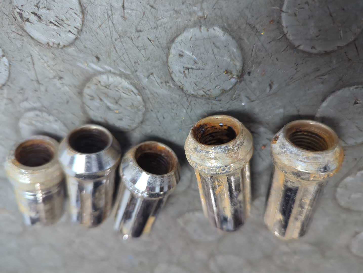 Гайка колеса