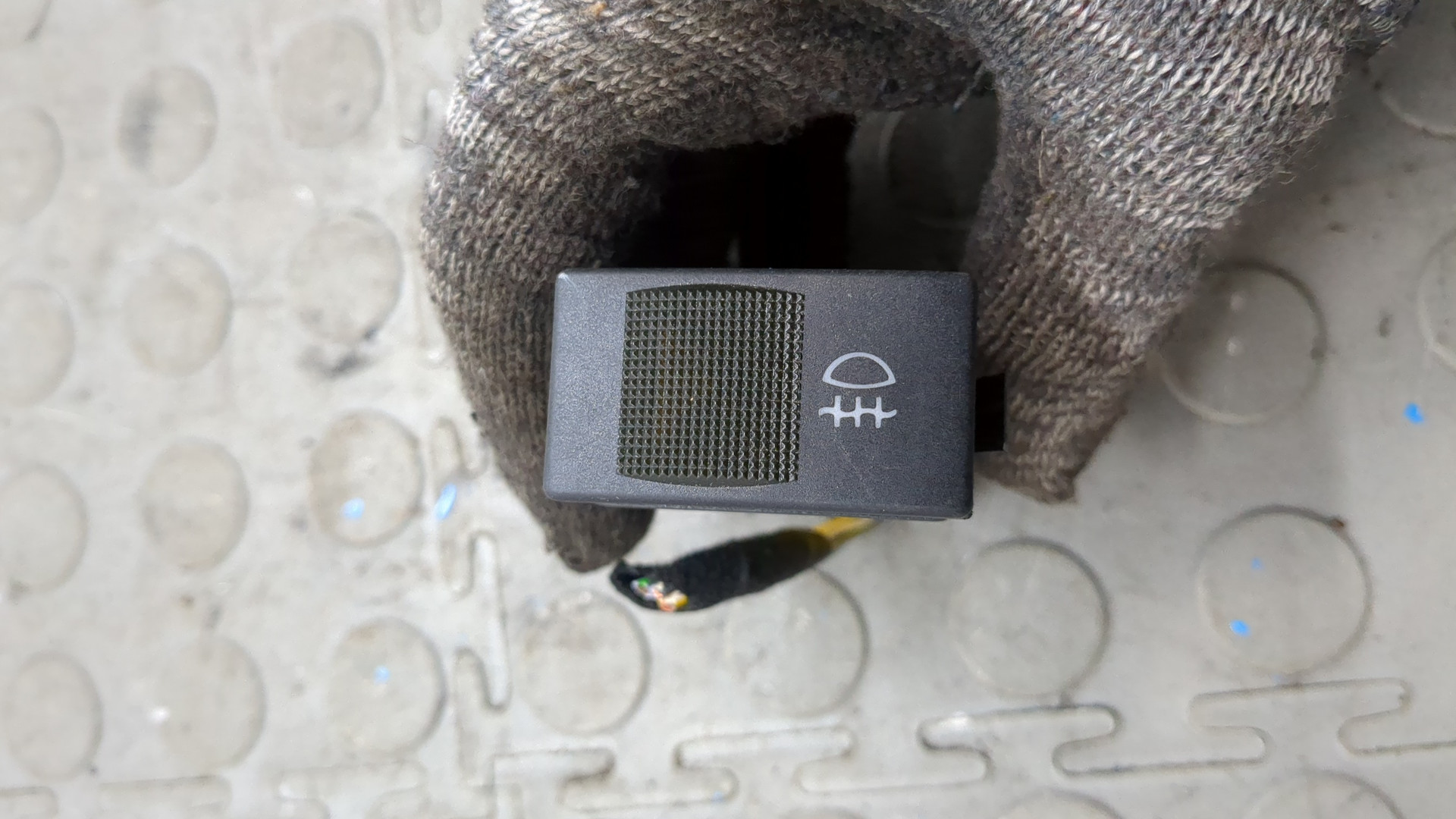 Кнопка света противотуманных фар