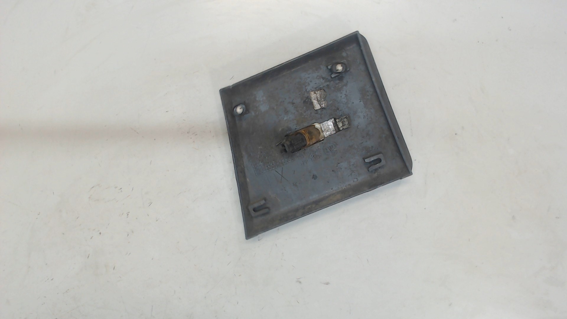 Накладка переднего крыла правого