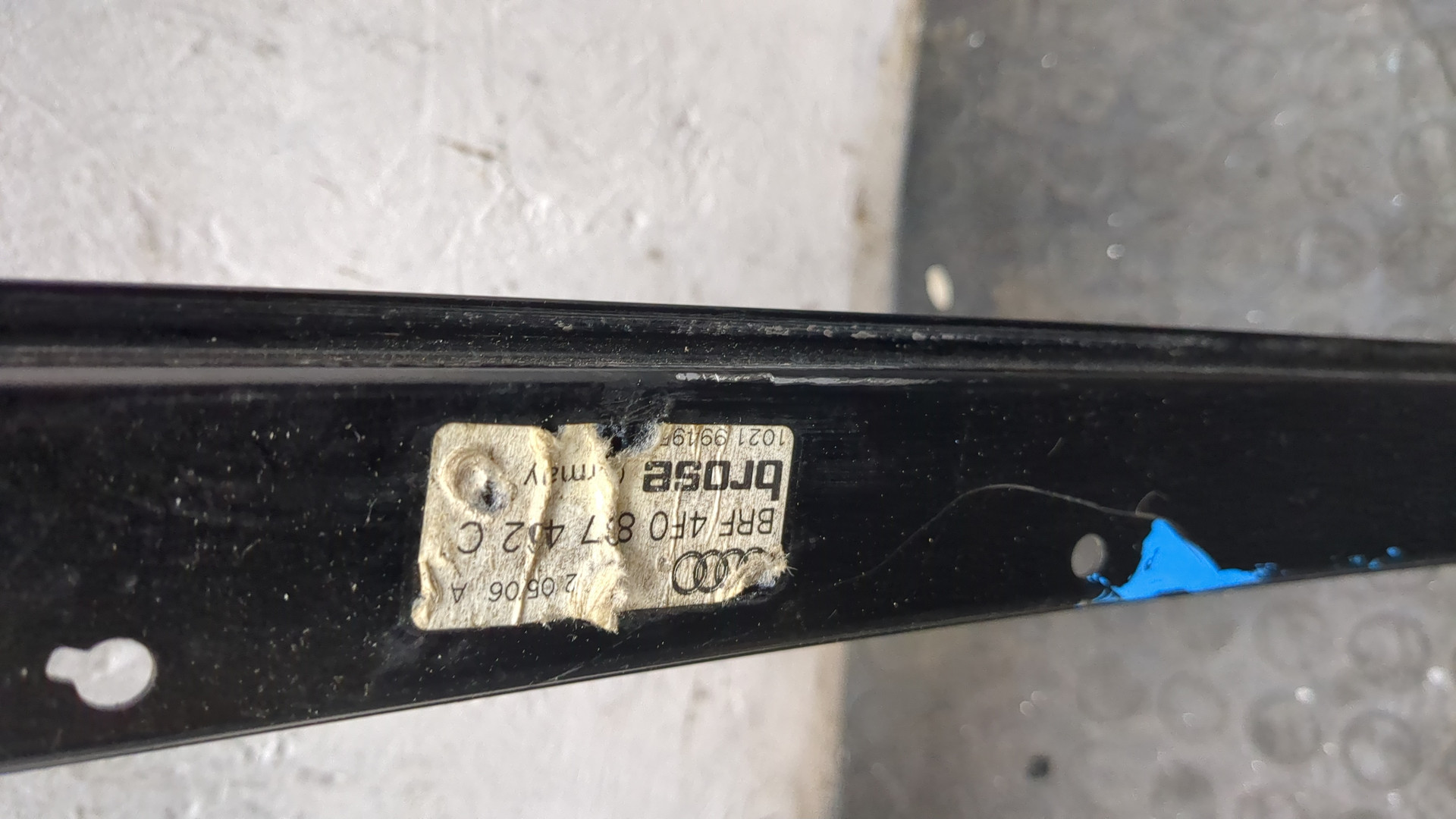 Стеклоподъемник электр. задний левый