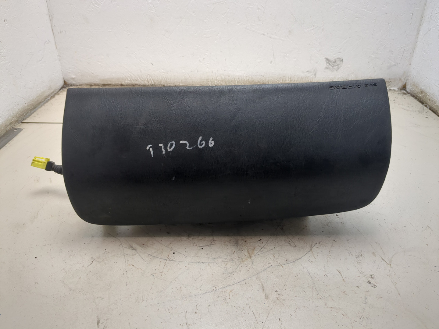 Подушка безопасности пассажирская (в торпедо)