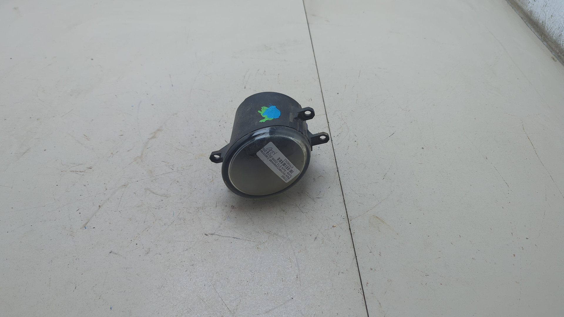 Фара противотуманная левая