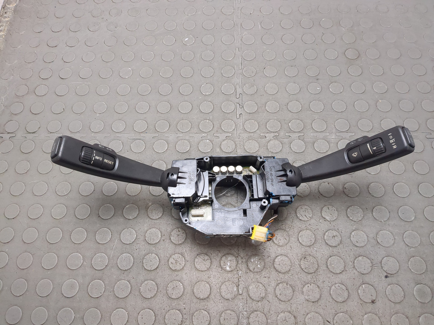 Переключатель подрулевой