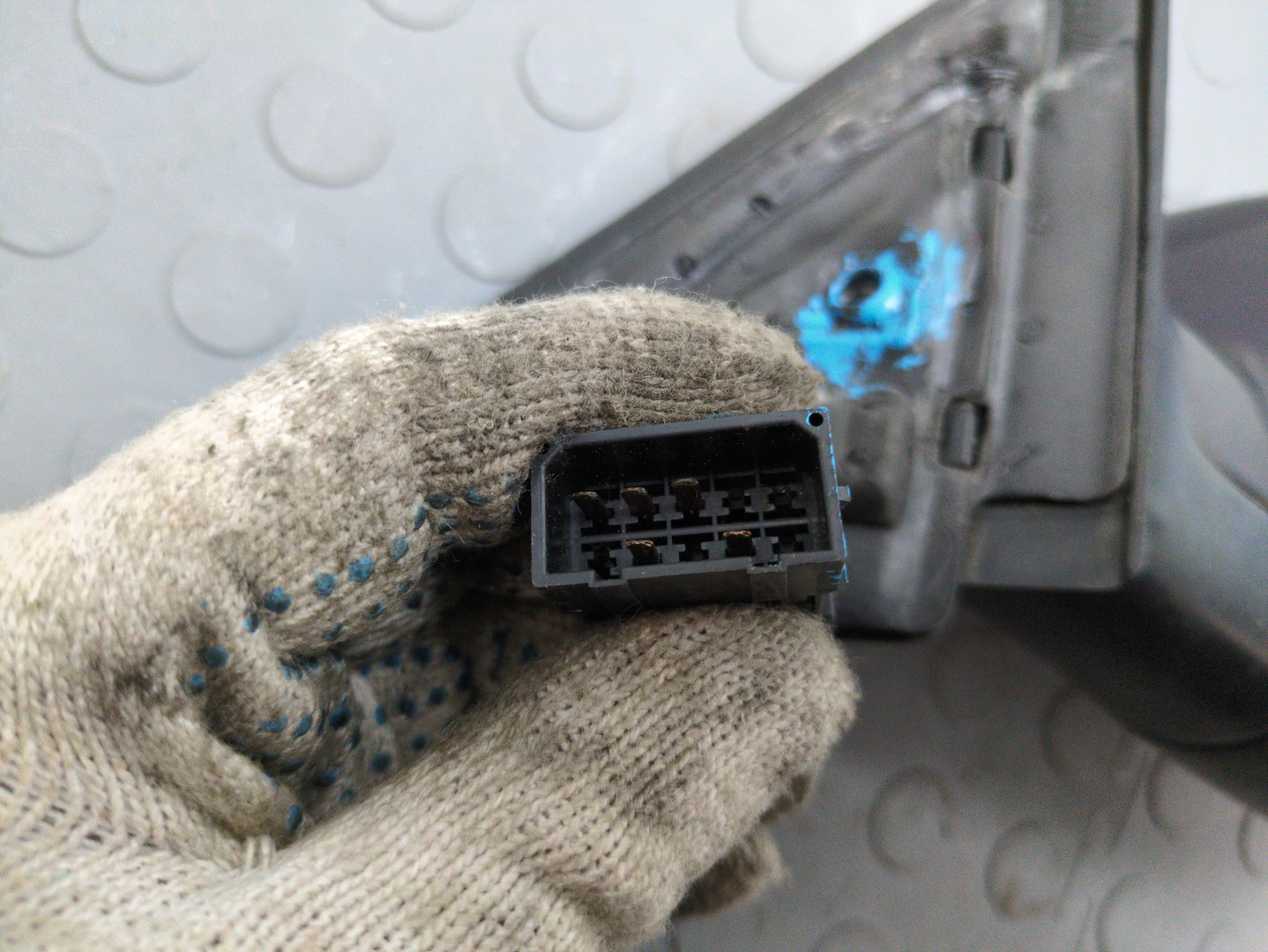 Зеркало правое электрическое