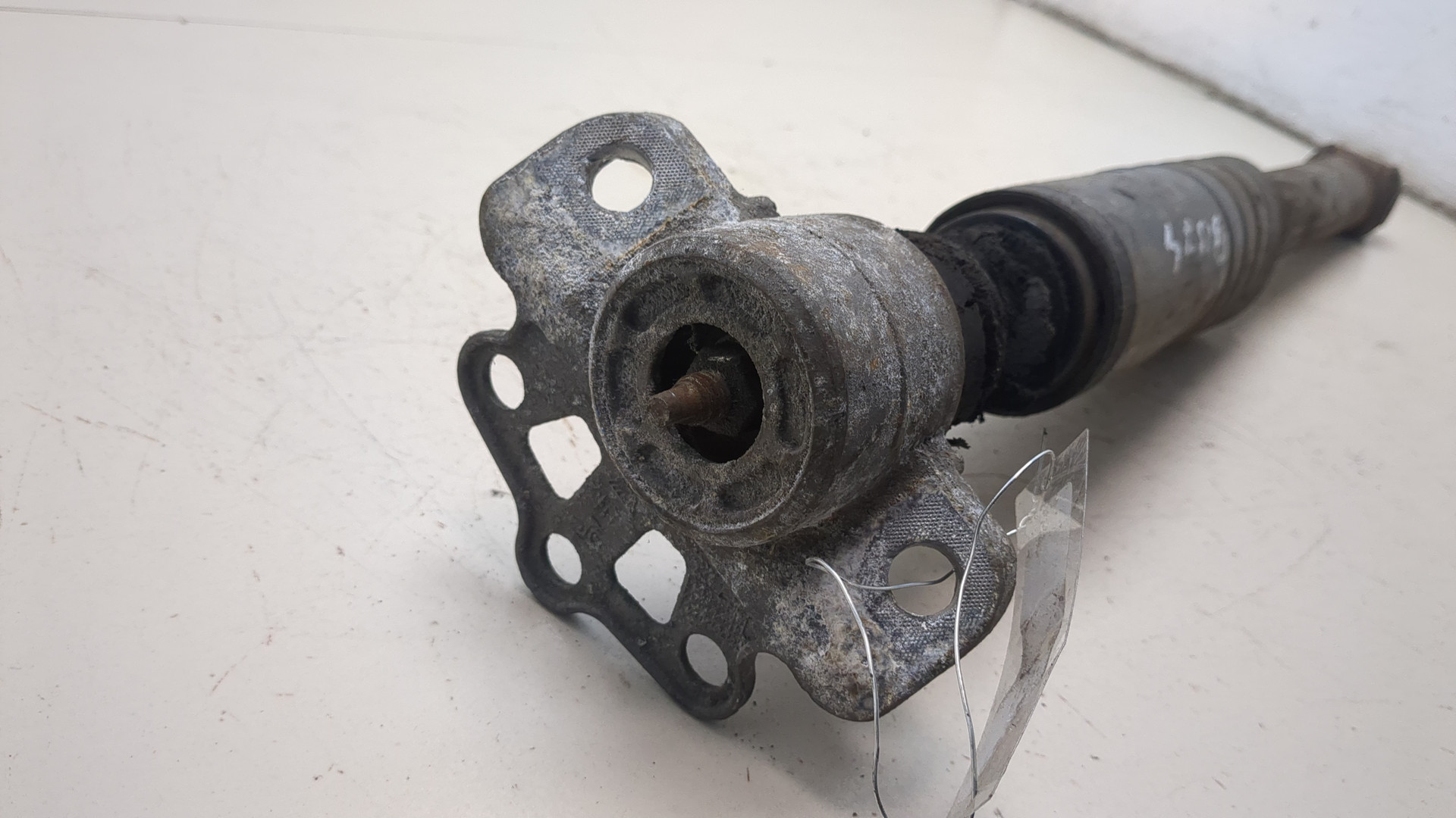 Амортизатор задний (стойка)