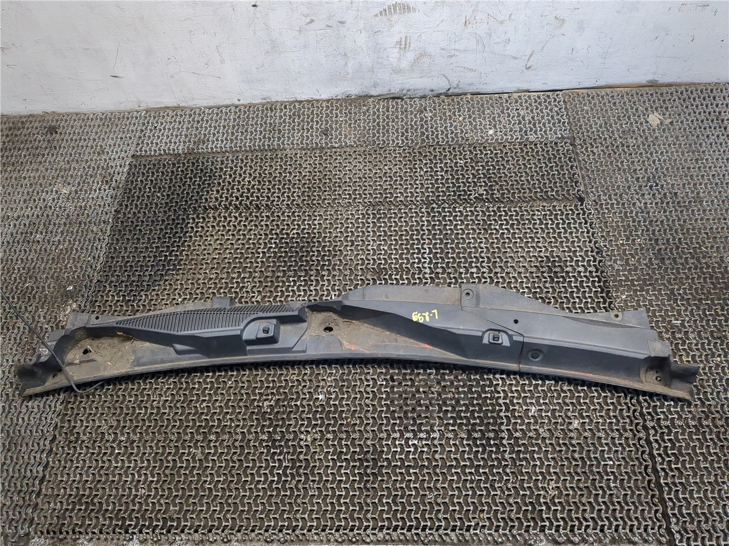 Решетка стеклоочистителей (Жабо)