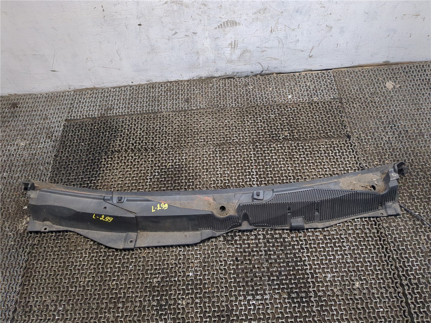 Решетка стеклоочистителей (Жабо)