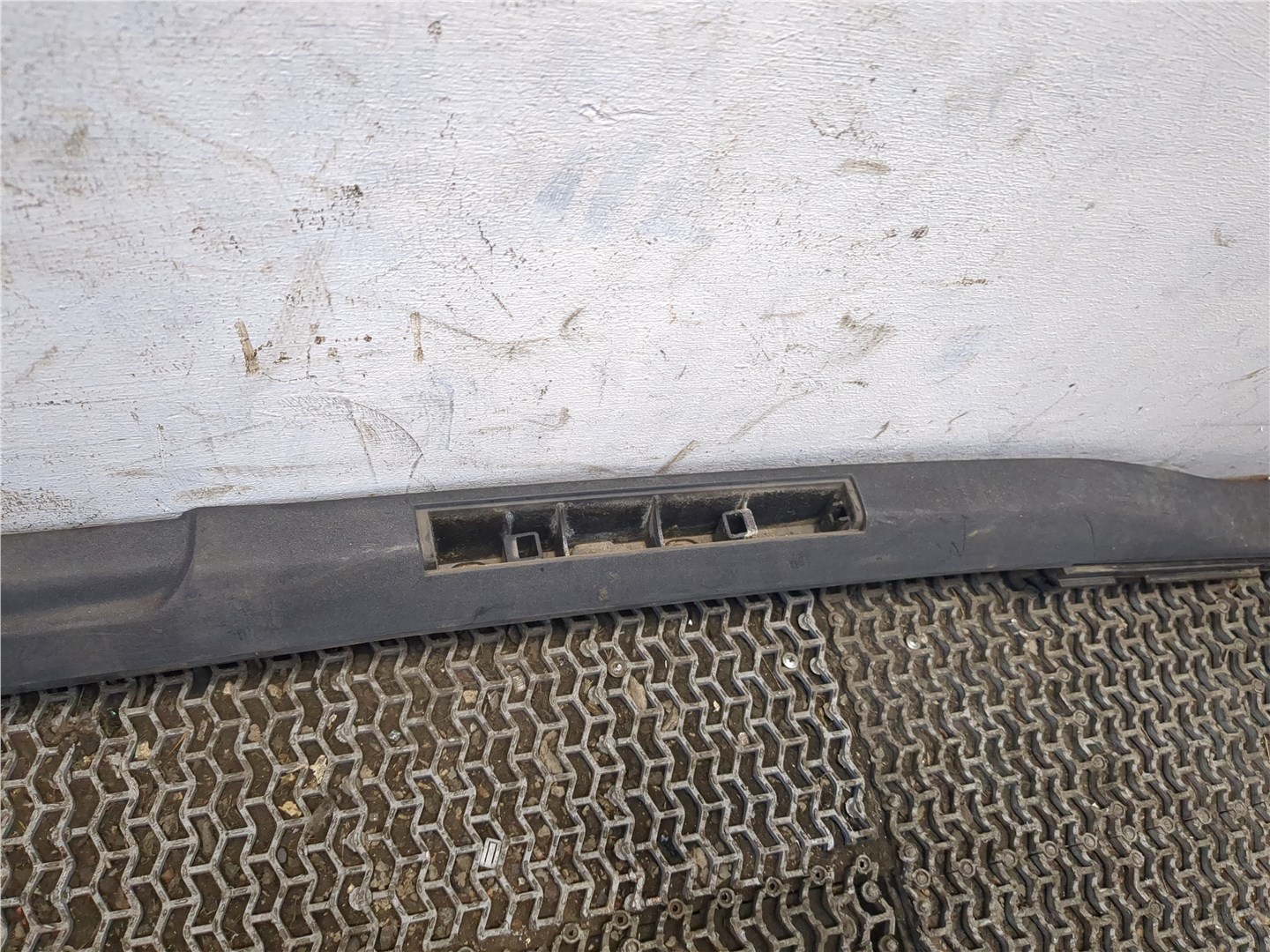 Рейлинг (релинг) правый (планка на крышу)