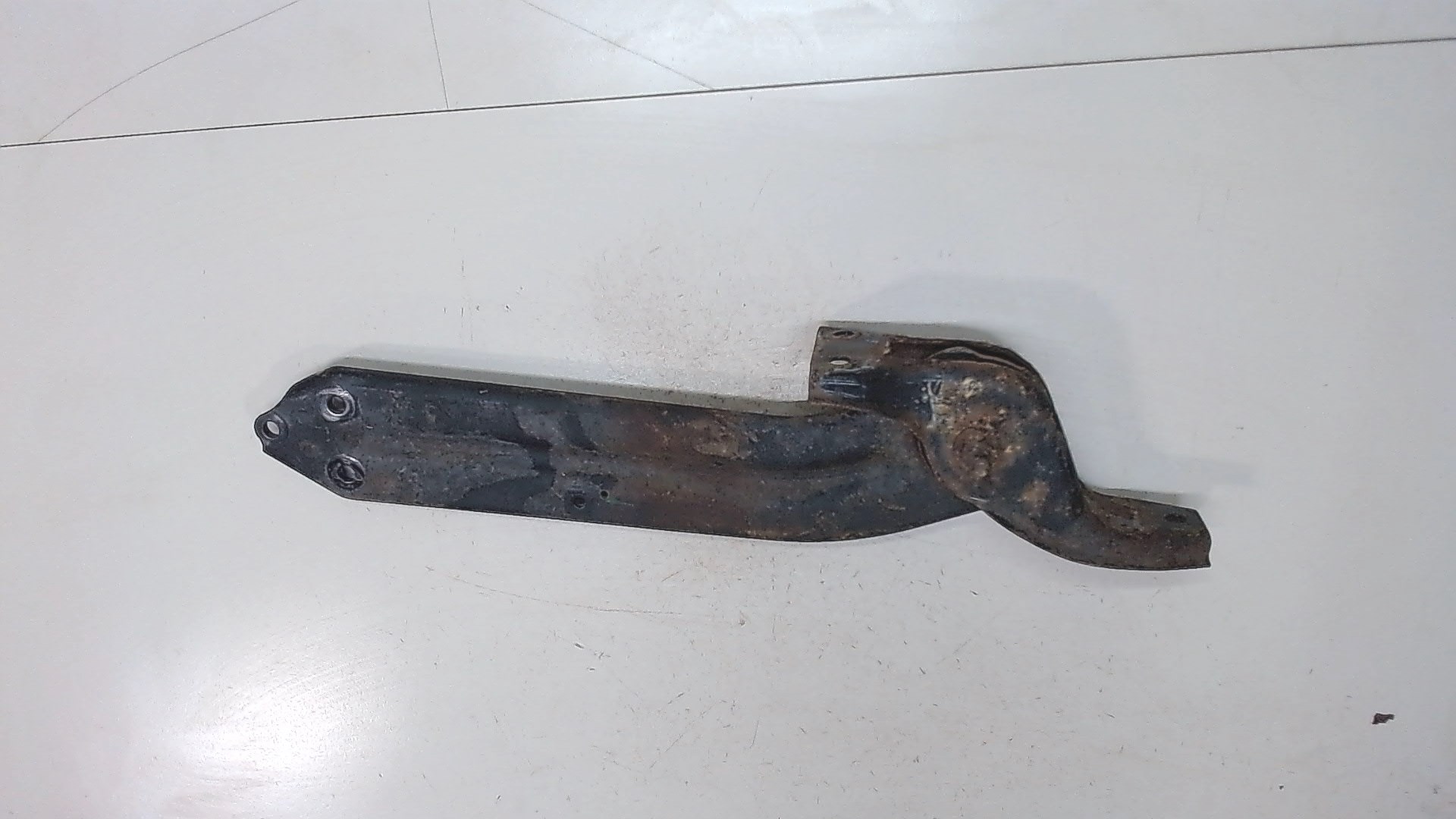 Рычаг задний правый