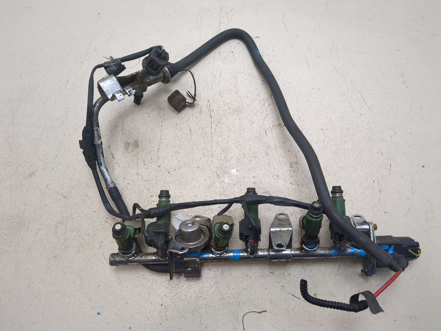 Амортизатор крышки багажника