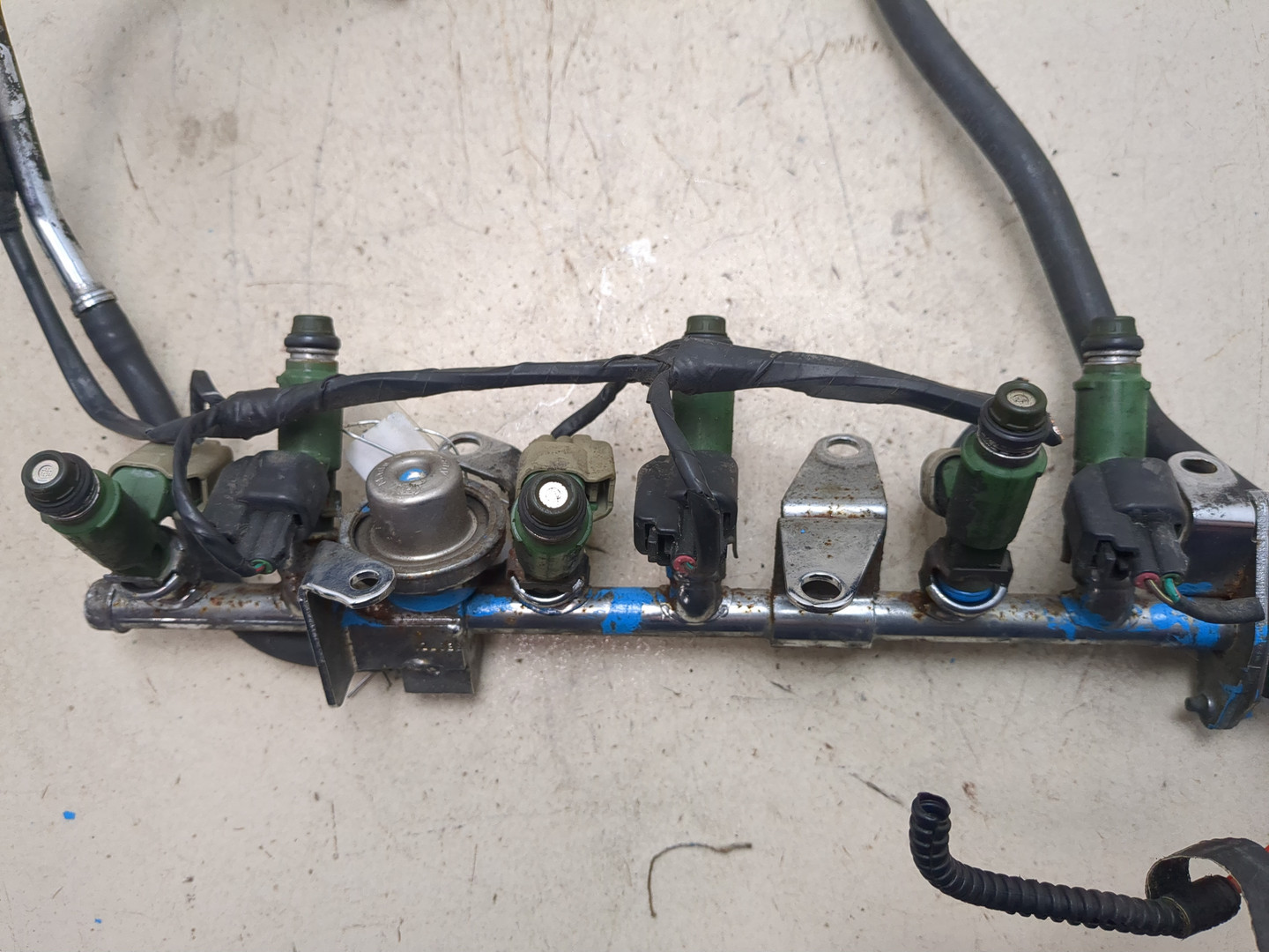 Амортизатор крышки багажника