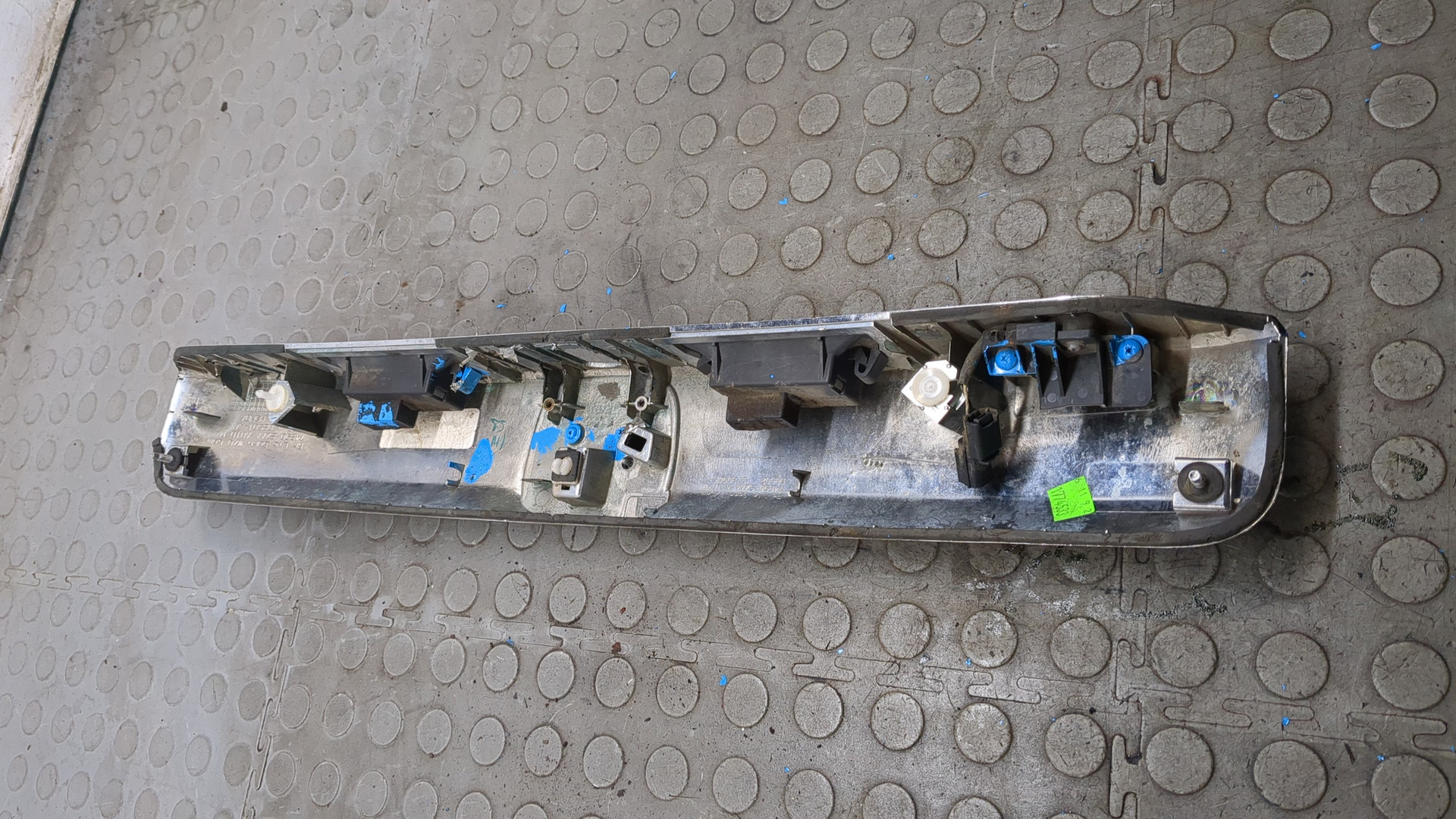 Фонарь подсветки номера