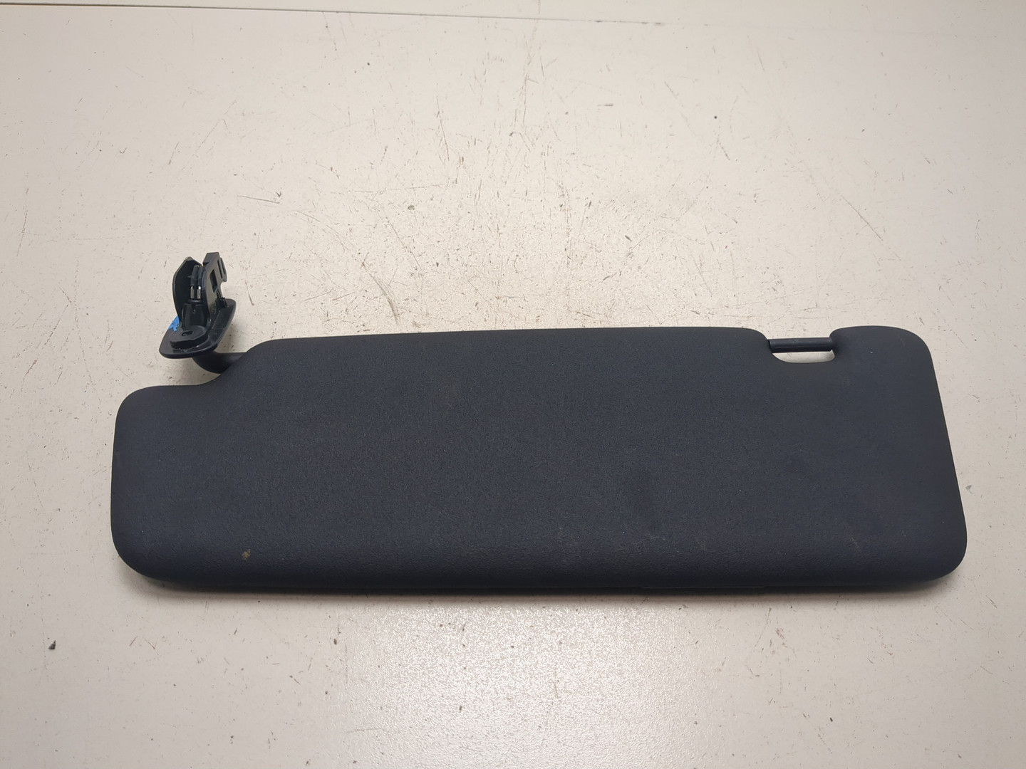 Козырек солнцезащитный