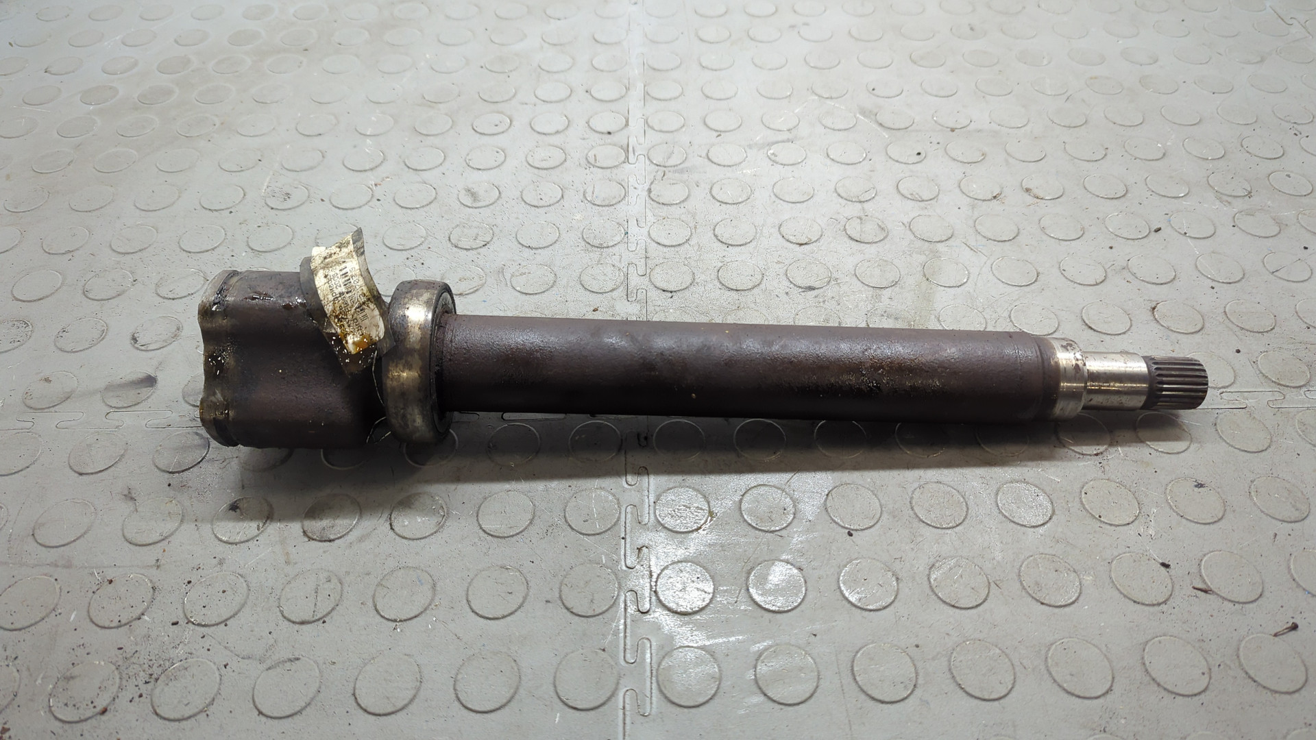 Полуось передняя правая