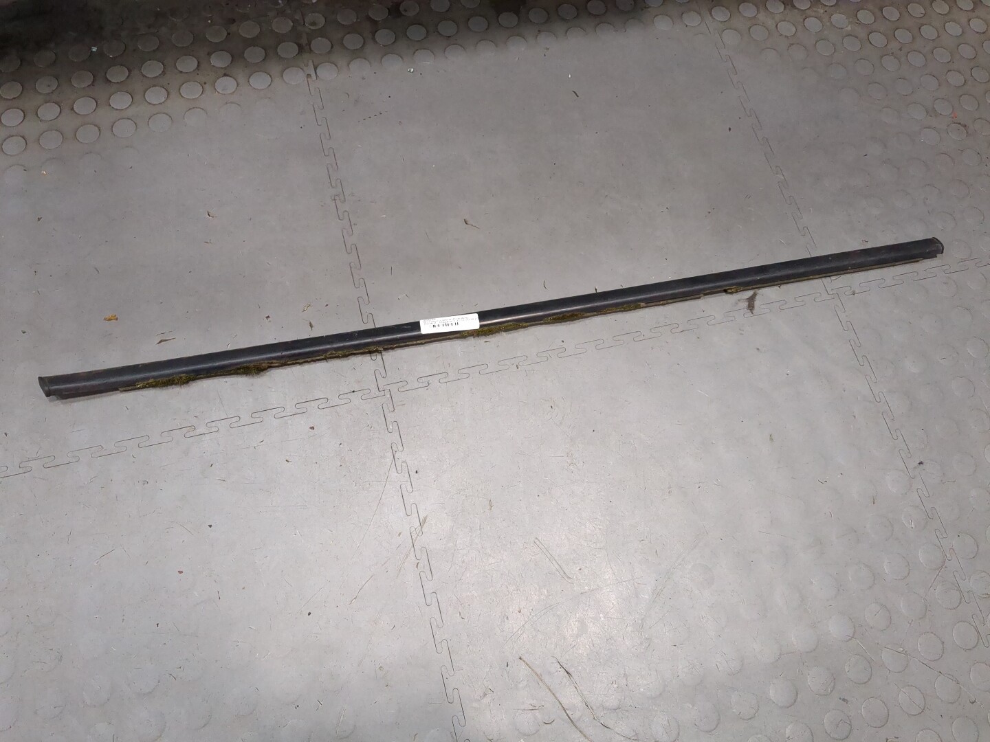 Накладка стекла заднего правого