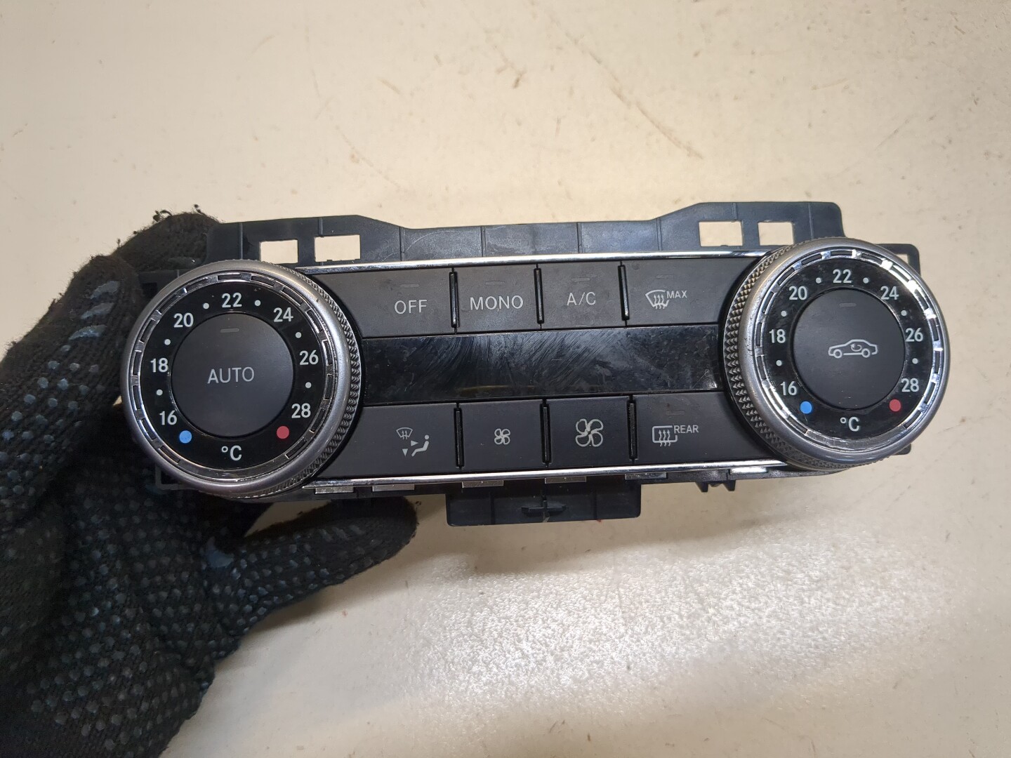 Переключатель отопителя