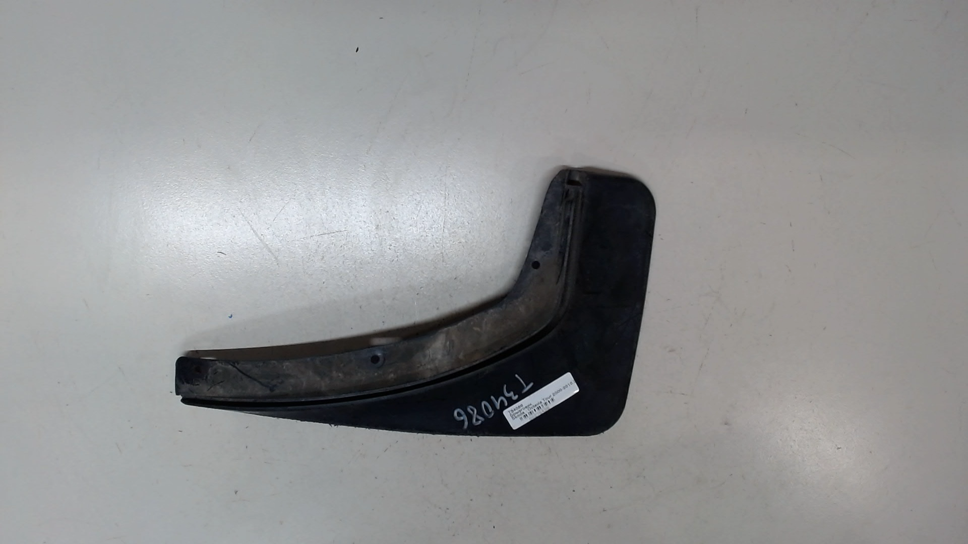 Брызговик задний левый