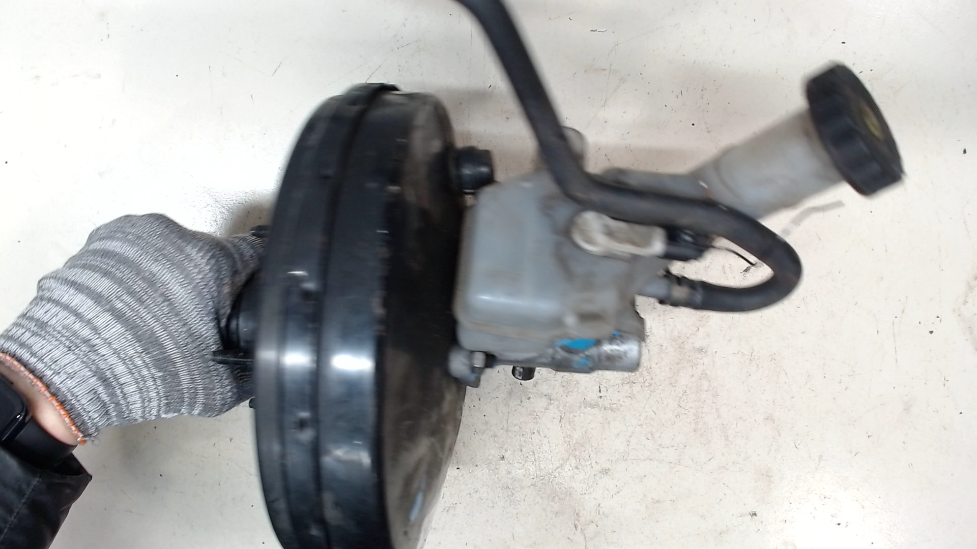 Цилиндр тормозной главный