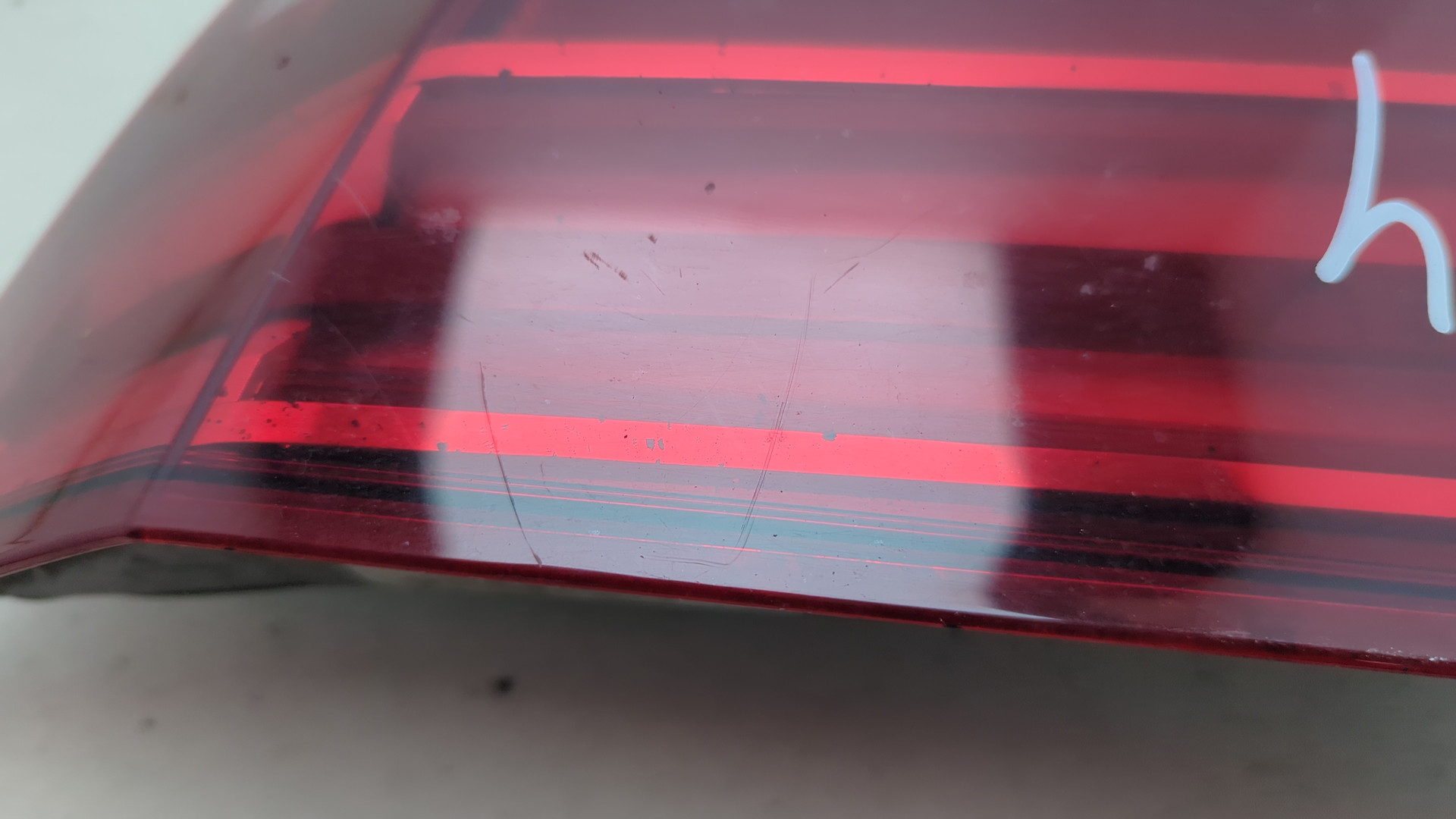 Фонарь задний внутренний левый