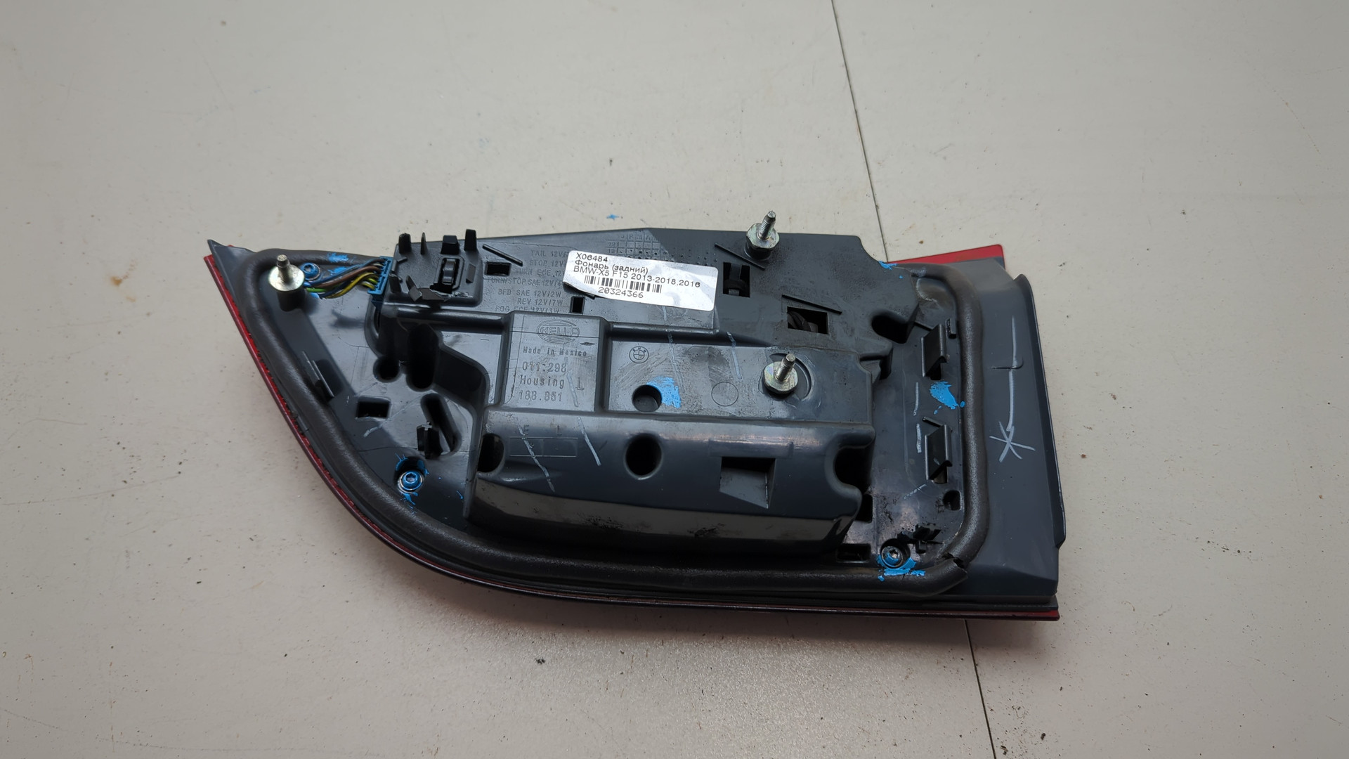 Фонарь задний внутренний левый