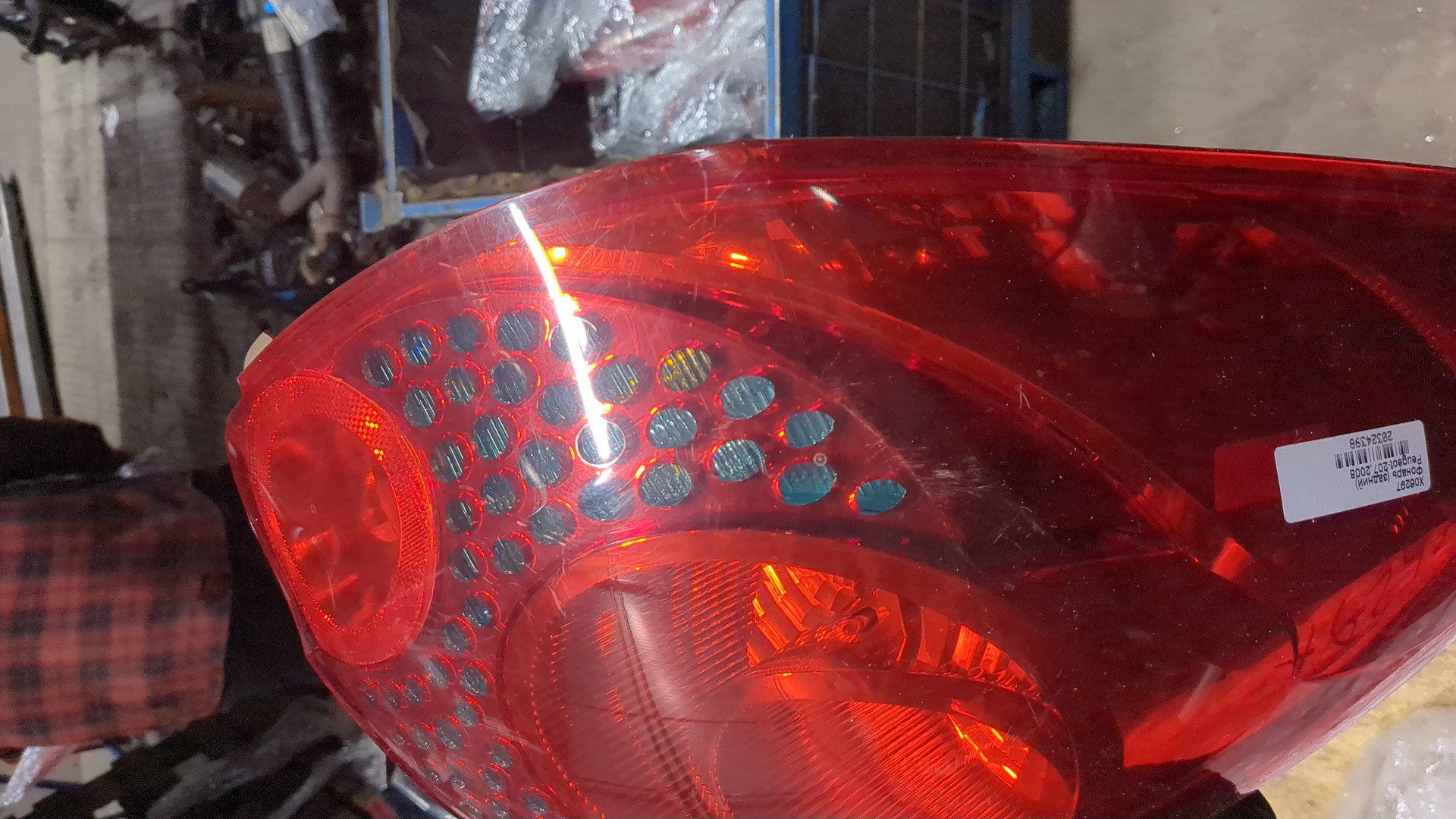Фонарь задний левый