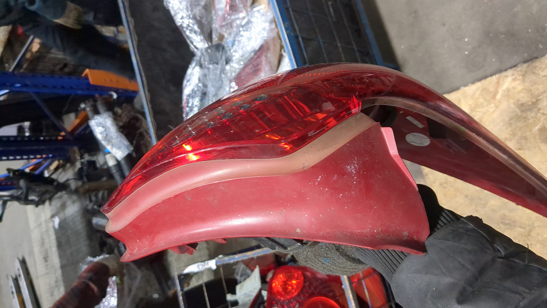 Фонарь задний левый