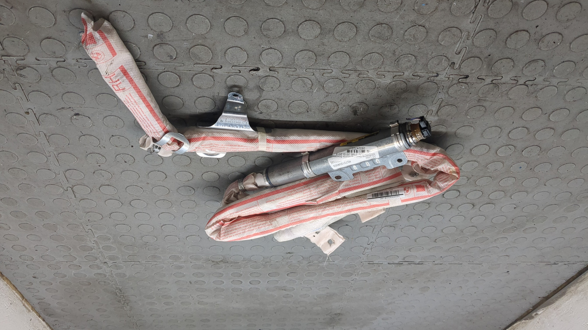 Подушка безопасности боковая (шторка)