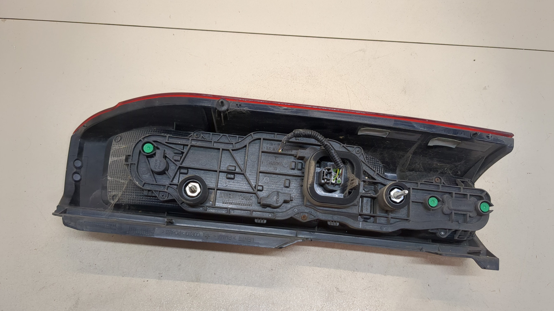 Фонарь задний левый