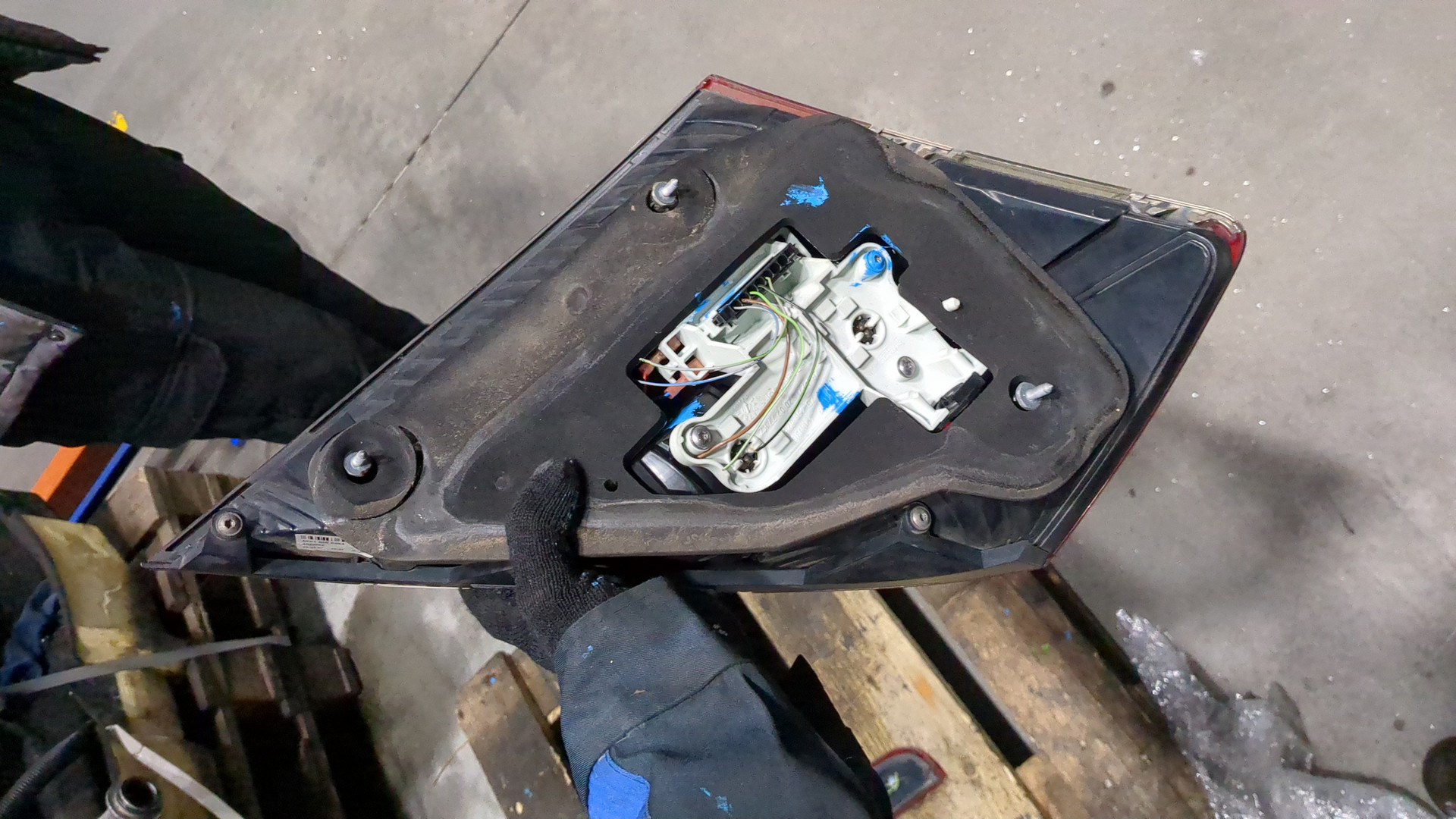 Фонарь задний правый