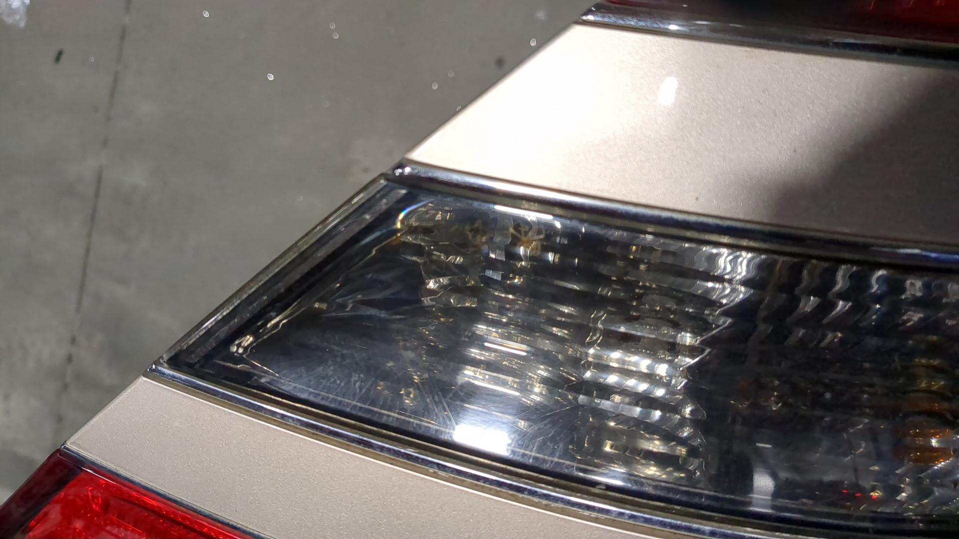 Фонарь задний правый