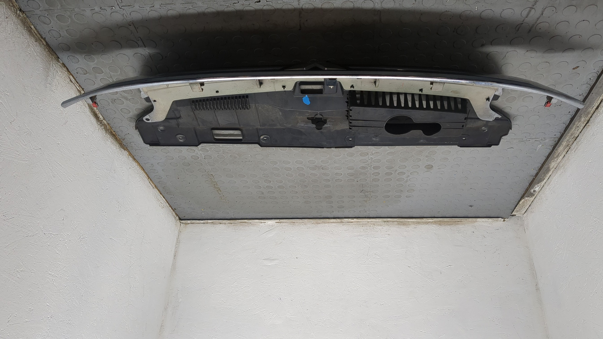 Решетка радиатора