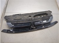 7450A638, 7450A753 Решетка радиатора Mitsubishi Outlander 2015-2018 20326560 #7