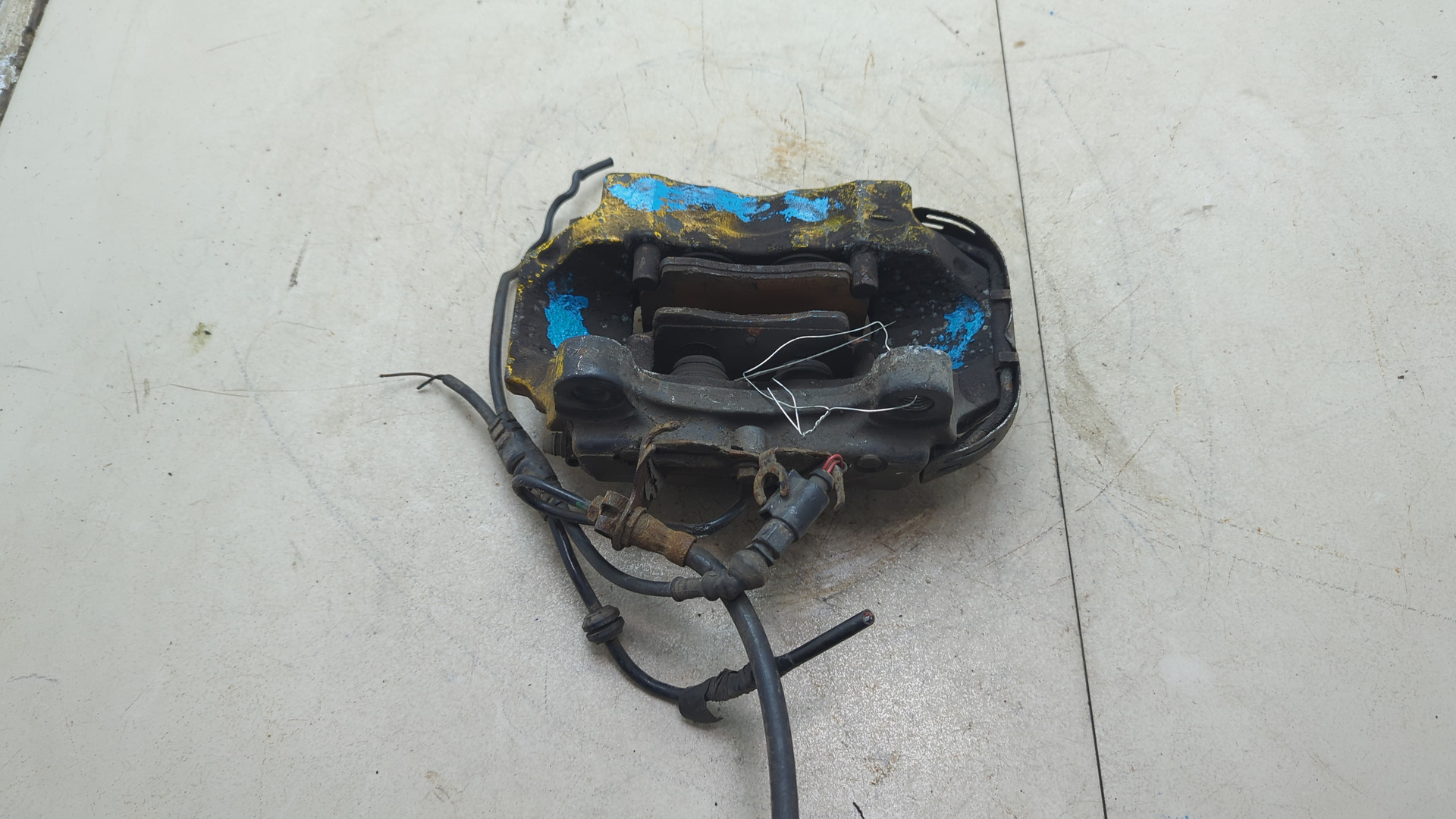 Суппорт задний правый