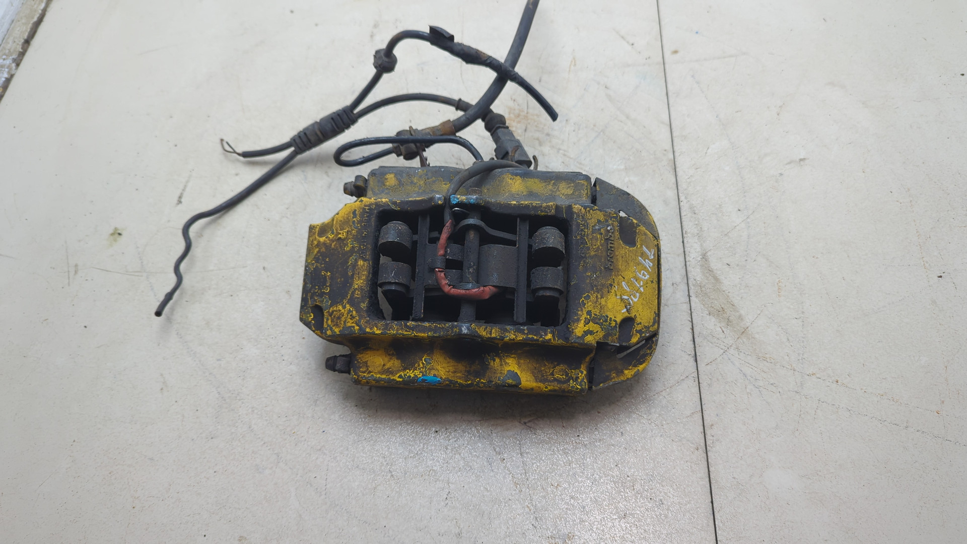 Суппорт задний правый