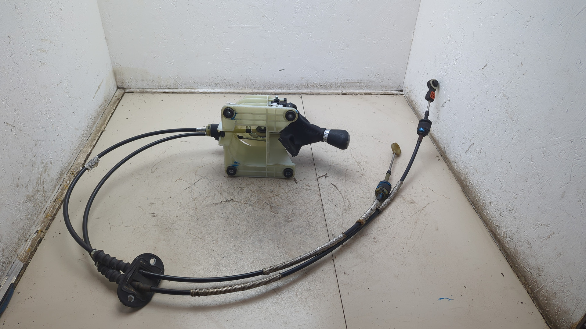 Кулиса МКПП / АКПП