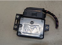  Блок управления стояночным тормозом Volkswagen Tiguan 2011-2016 20334720 #4