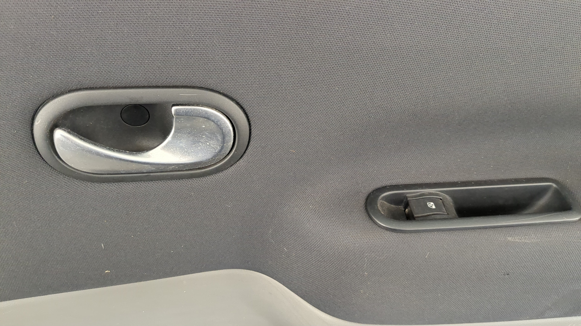 Дверь задняя правая