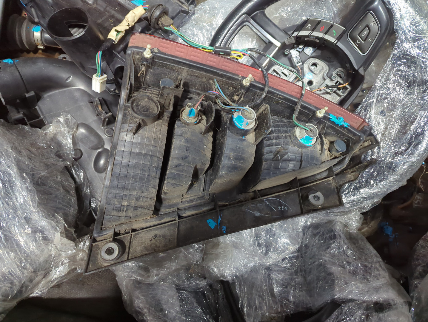 Фонарь задний правый