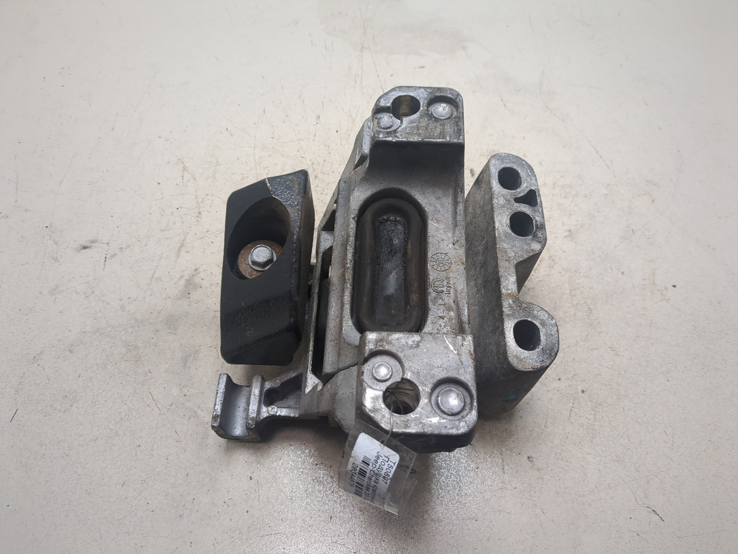 Опора двигателя