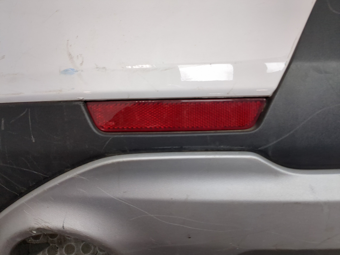 Бампер задний