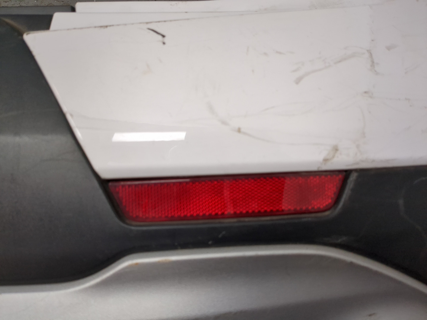 Бампер задний