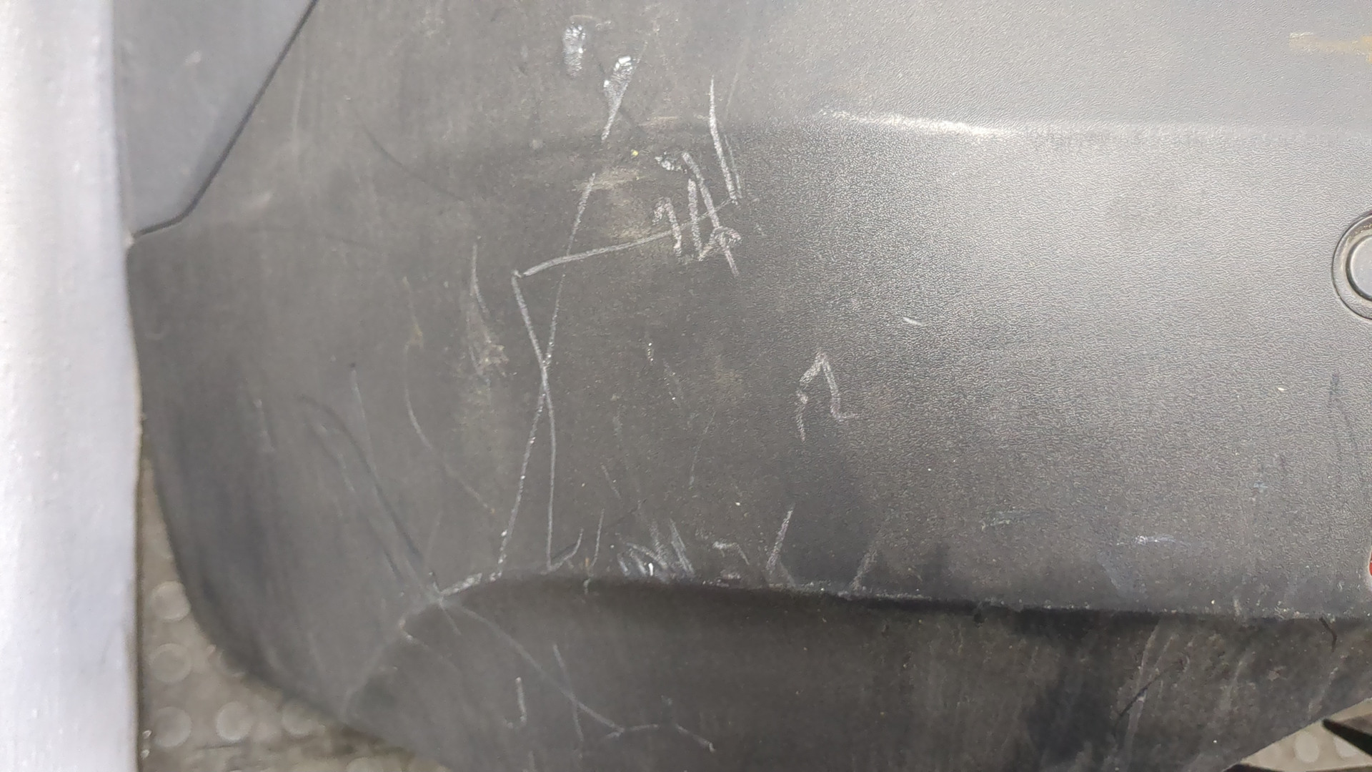 Бампер задний